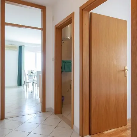 Apartmani Jolanda Podgora Exterior photo