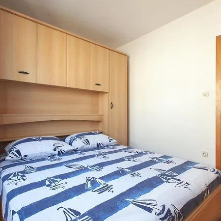 Apartmani Jolanda Podgora Exterior photo