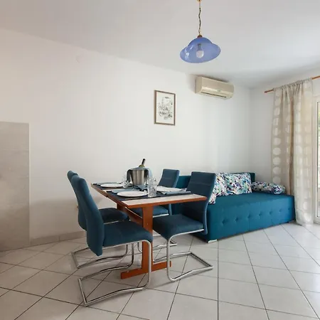 Apartmani Jolanda Podgora Exterior photo