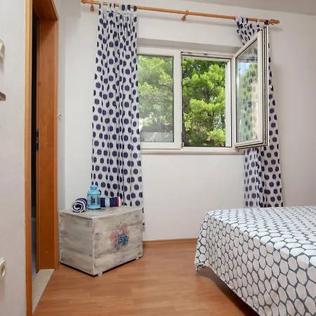 Apartmani Jolanda Podgora Exterior photo
