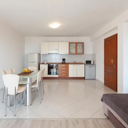Apartmani Jolanda Podgora Exterior photo