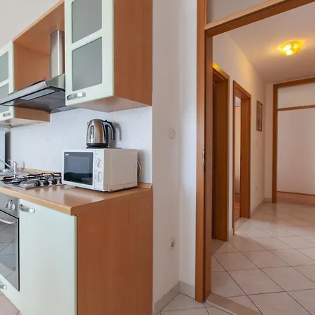 Apartmani Jolanda Podgora Exterior photo