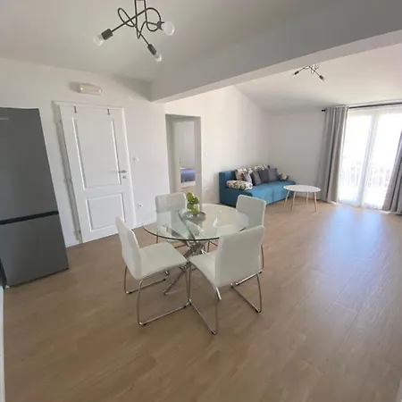 Apartmani Jolanda Podgora Exterior photo