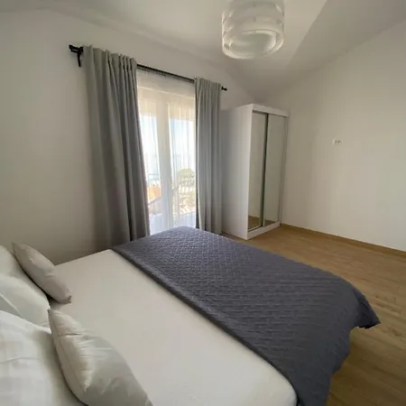 Apartmani Jolanda Podgora Exterior photo