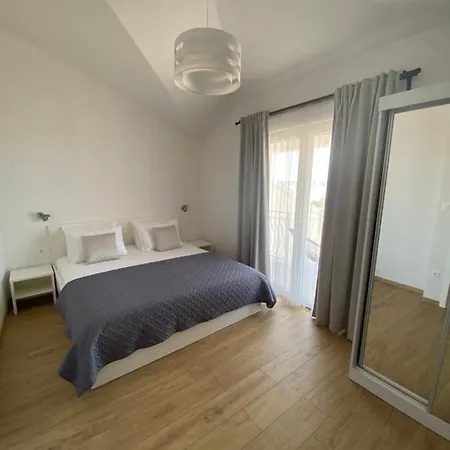 Apartmani Jolanda Podgora Exterior photo